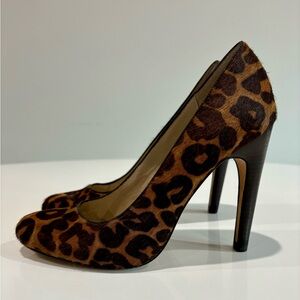 Michael Kors leopard print calf hair
Size 8M
Excellent condition